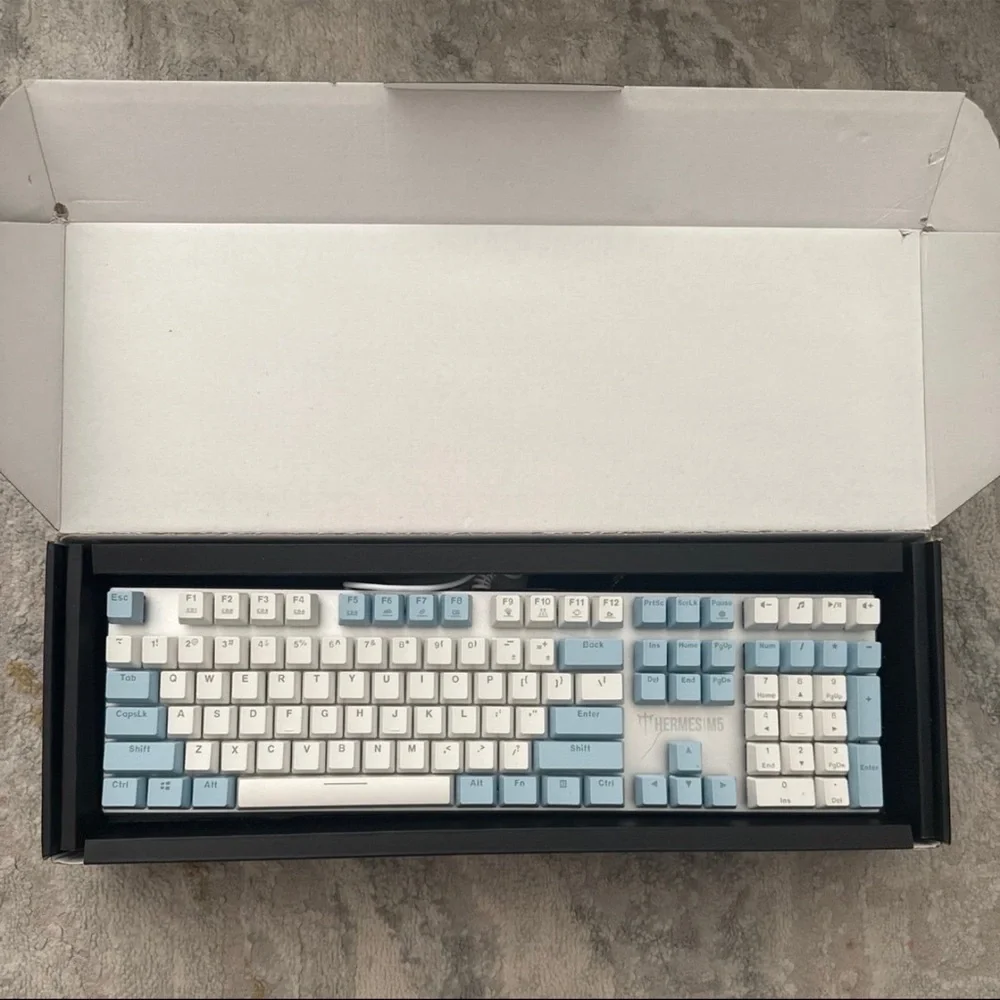 Hermes M5 Keyboard in Blue and White